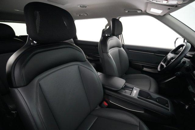 2024 Kia EV9 — photo 18 of 26