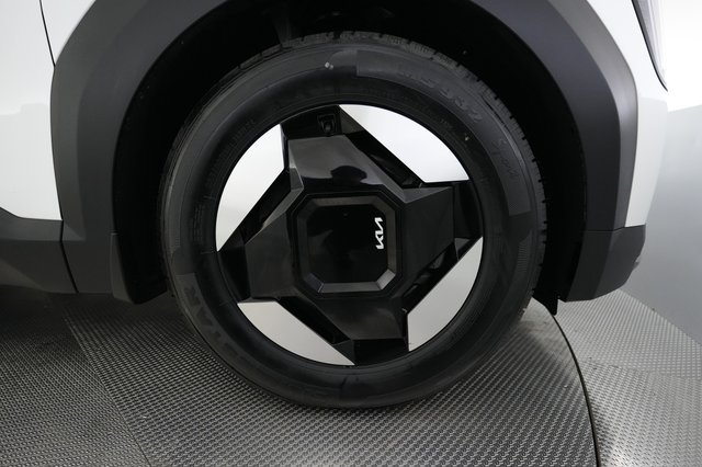 2024 Kia EV9 — photo 16 of 26