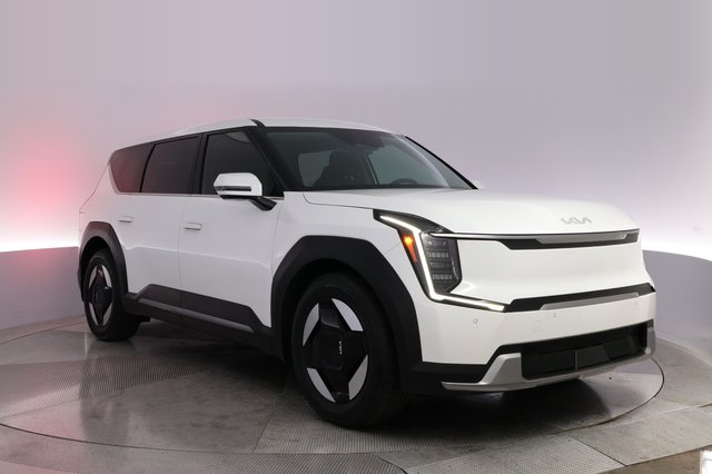 2024 Kia EV9 — photo 10 of 26