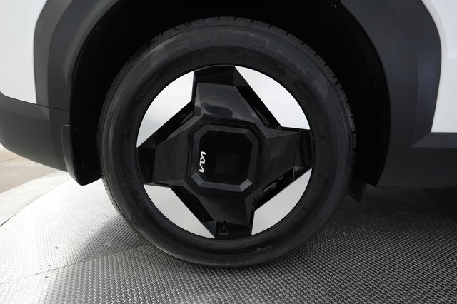 2024 Kia EV9 — photo 17 of 26