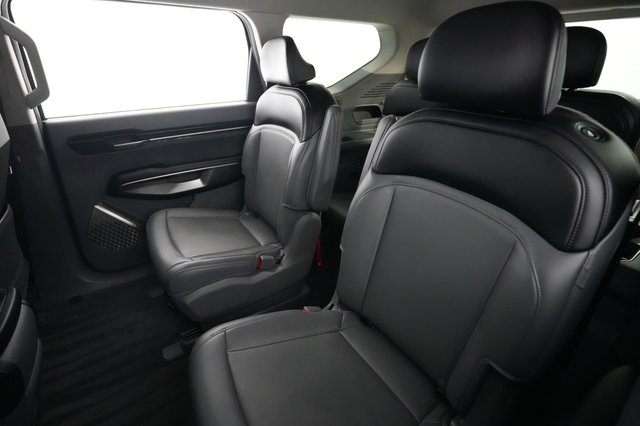 2024 Kia EV9 — photo 19 of 28