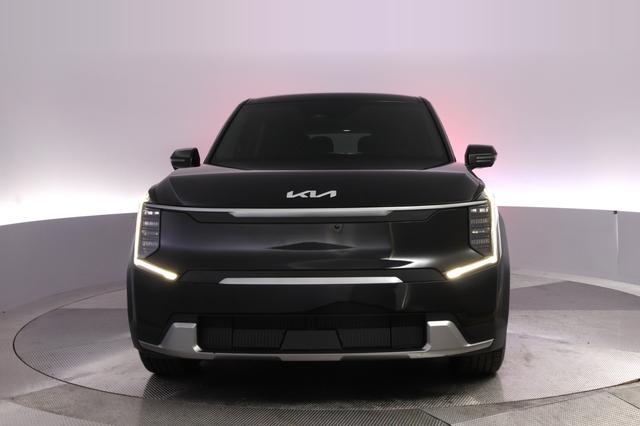 2024 Kia EV9 — photo 9 of 28