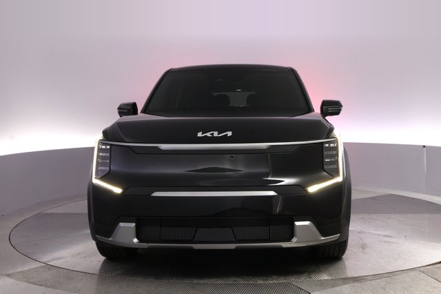 2024 Kia EV9 — photo 9 of 28