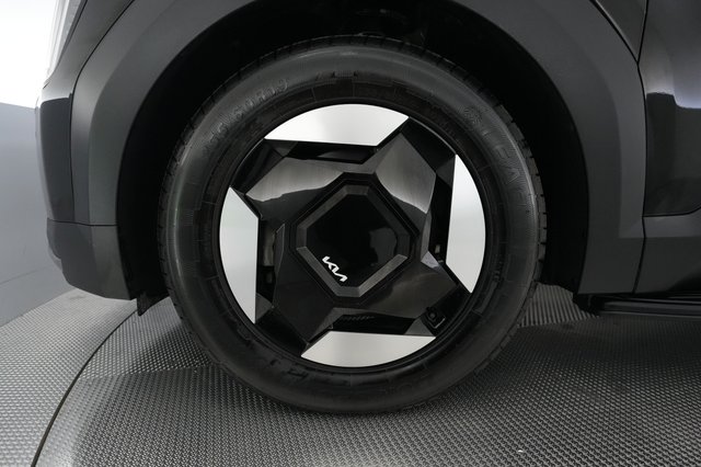 2024 Kia EV9 — photo 15 of 28