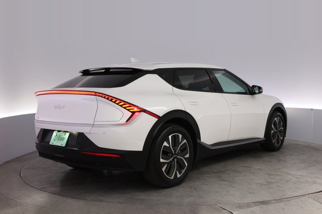 2024 Kia EV6 — photo 2 of 23