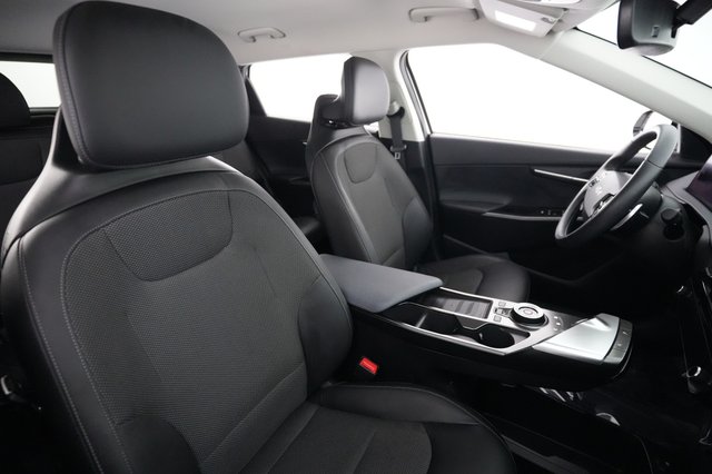 2024 Kia EV6 — photo 18 of 23