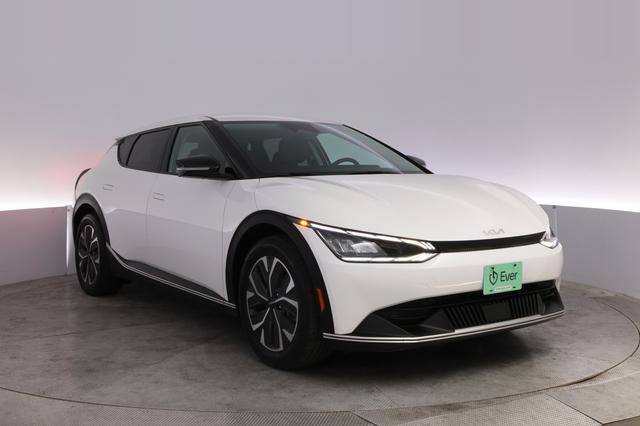 2024 Kia EV6 — photo 10 of 23