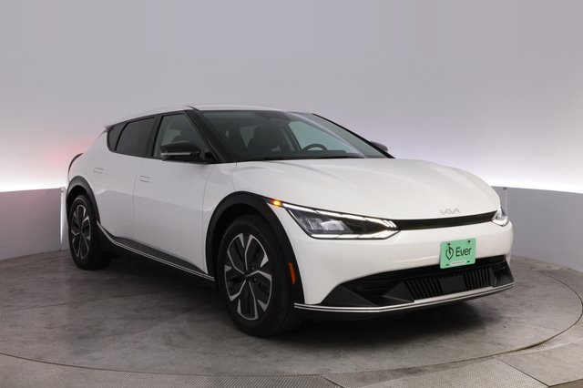 2024 Kia EV6 — photo 10 of 23