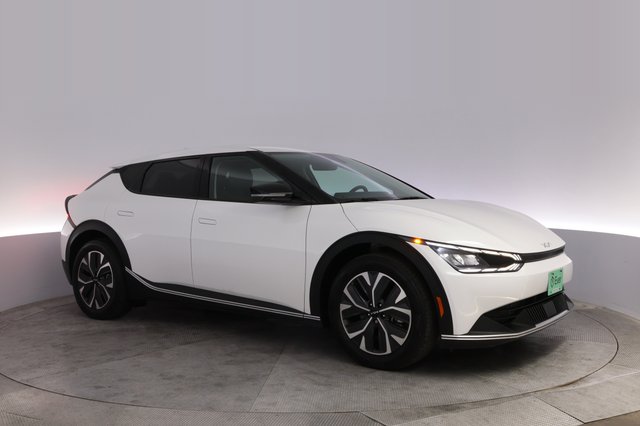 2024 Kia EV6 — photo 11 of 23