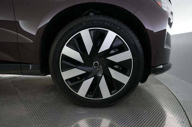 2025 Volvo EX90 — photo 16 of 26