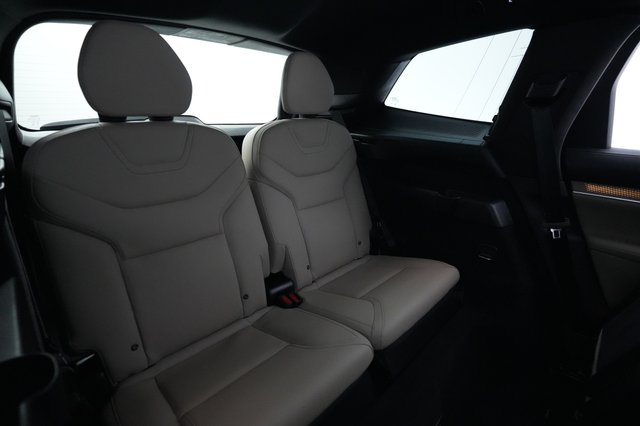 2025 Volvo EX90 — photo 21 of 26