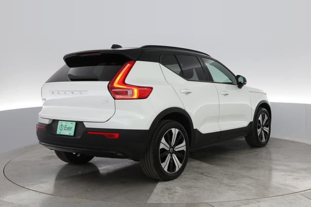 2023 Volvo XC40 Recharge — photo 2 of 26