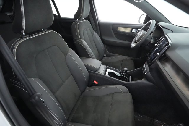 2023 Volvo XC40 Recharge — photo 20 of 26