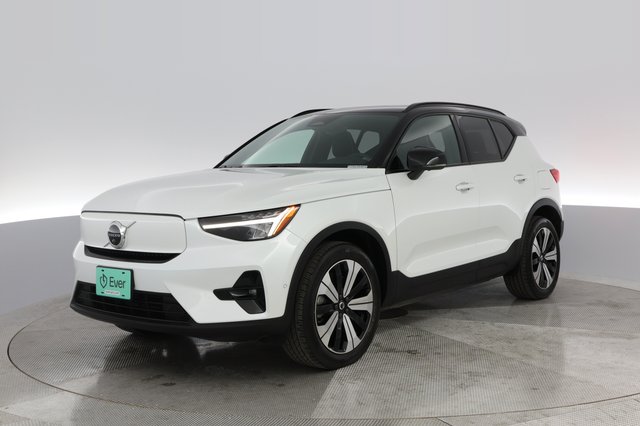 2023 Volvo XC40 Recharge — photo 6 of 26
