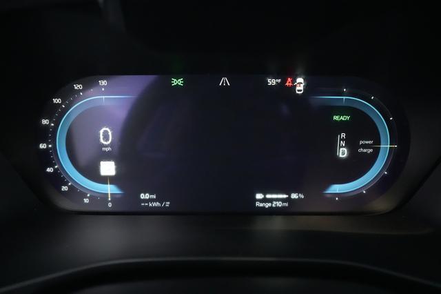 2023 Volvo XC40 Recharge — photo 5 of 26
