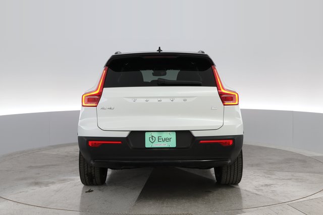 2023 Volvo XC40 Recharge — photo 11 of 26
