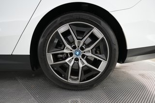 2025 BMW i5 — photo 7 of 23