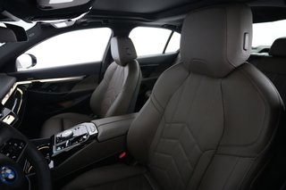 2025 BMW i5 — photo 3 of 23
