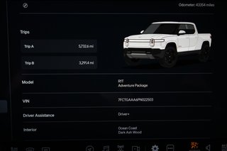 2023 Rivian R1T — photo 5 of 25