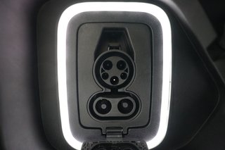 2022 Rivian R1T — photo 8 of 27