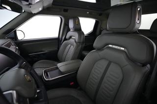 2022 Rivian R1T — photo 3 of 27