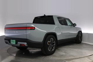 2022 Rivian R1T — photo 2 of 27
