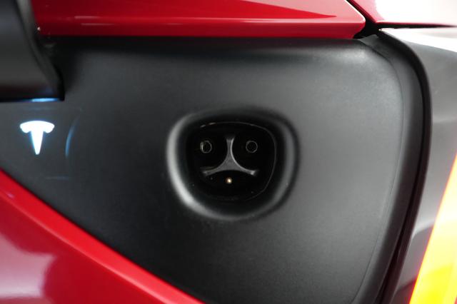 2023 Tesla Model Y — photo 8 of 26