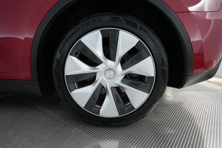 2023 Tesla Model Y — photo 7 of 26