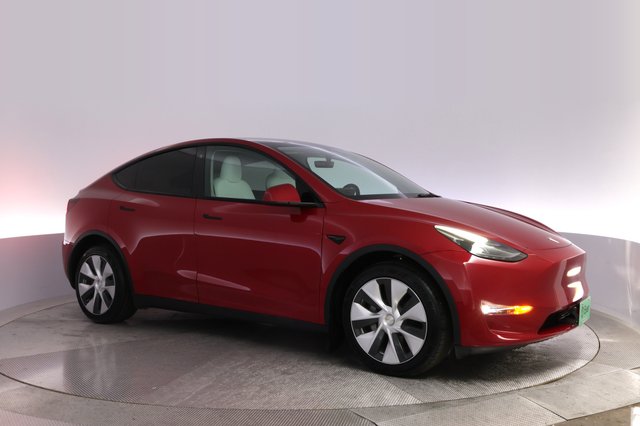 2023 Tesla Model Y — photo 11 of 26