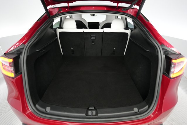 2023 Tesla Model Y — photo 6 of 26
