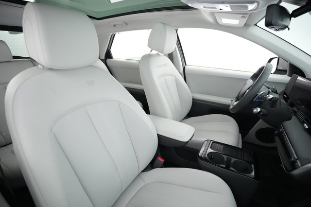 2025 Hyundai IONIQ 5 — photo 18 of 21