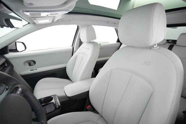2025 Hyundai IONIQ 5 — photo 3 of 21