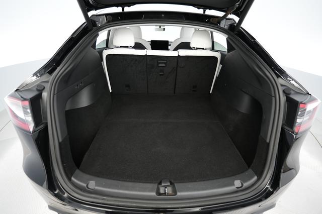 2020 Tesla Model Y — photo 6 of 27