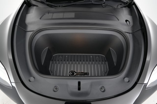 2020 Tesla Model Y — photo 23 of 27