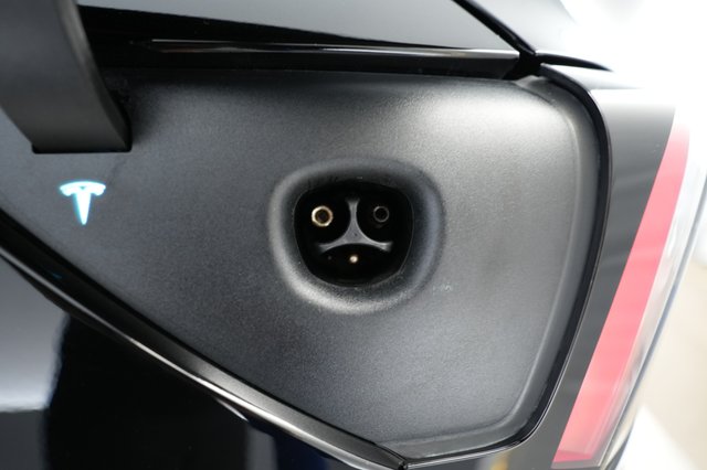 2020 Tesla Model Y — photo 8 of 27