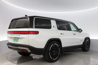 2025 Rivian R1S — photo 2 of 29