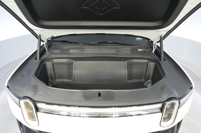 2025 Rivian R1S — photo 25 of 26