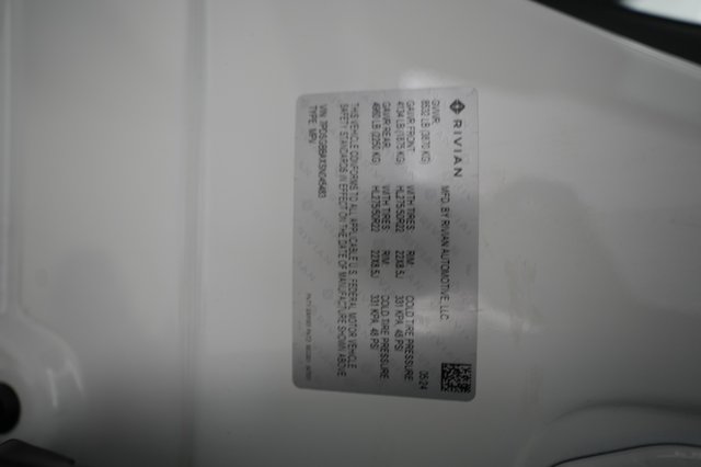 2025 Rivian R1S — photo 26 of 26