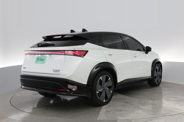2023 Nissan Ariya — photo 2 of 27