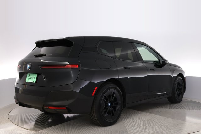2024 BMW iX — photo 2 of 23