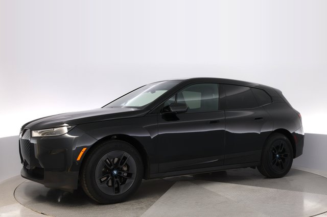 2024 BMW iX — photo 14 of 23