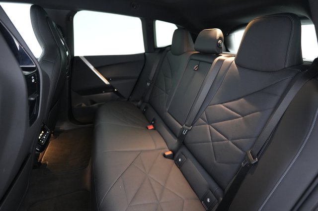 2024 BMW iX — photo 19 of 23