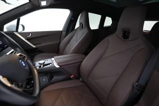 2025 BMW iX — photo 3 of 24