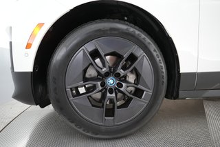 2025 BMW iX — photo 7 of 24