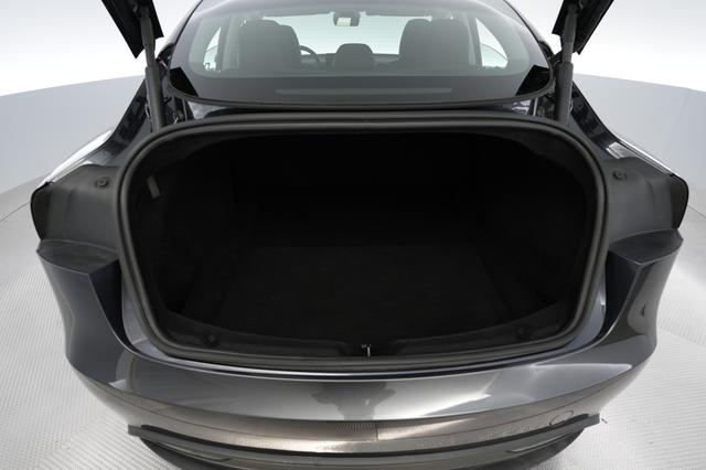 2025 Tesla Model 3 — photo 6 of 24