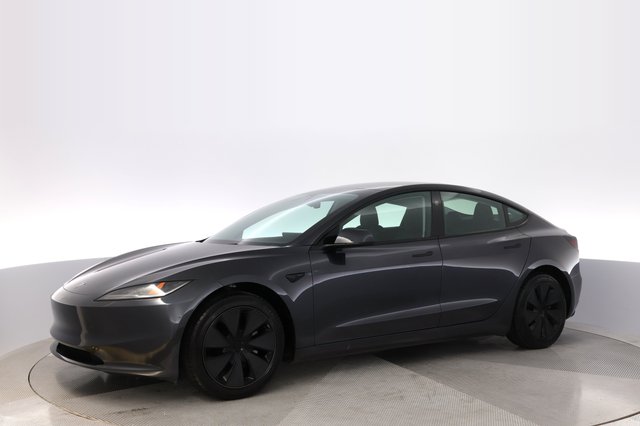 2025 Tesla Model 3 — photo 14 of 24