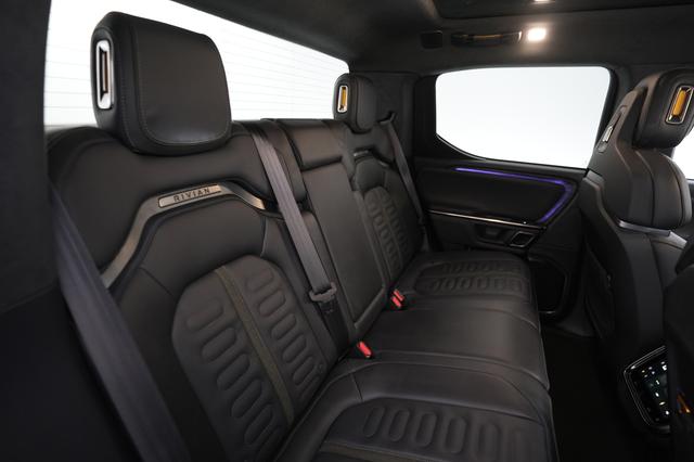 2022 Rivian R1T — photo 4 of 21