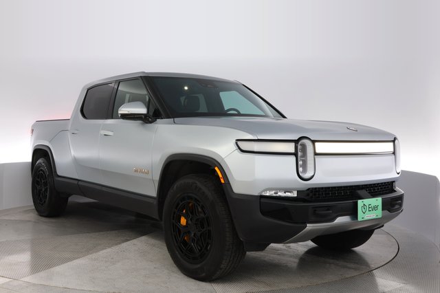 2022 Rivian R1T — photo 10 of 21