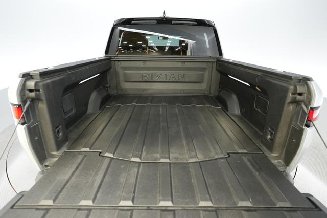 2022 Rivian R1T — photo 6 of 21