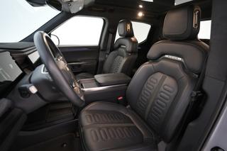 2022 Rivian R1T — photo 3 of 21